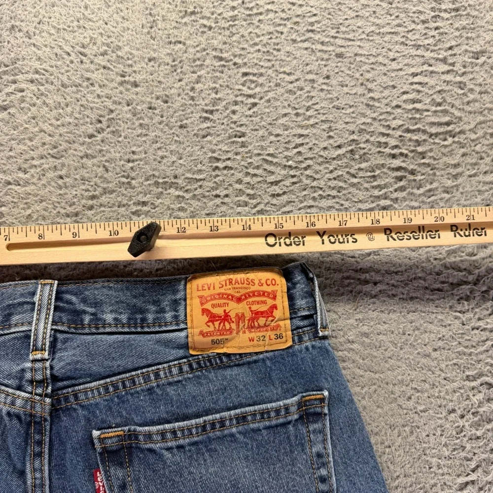 Levis before purchasing